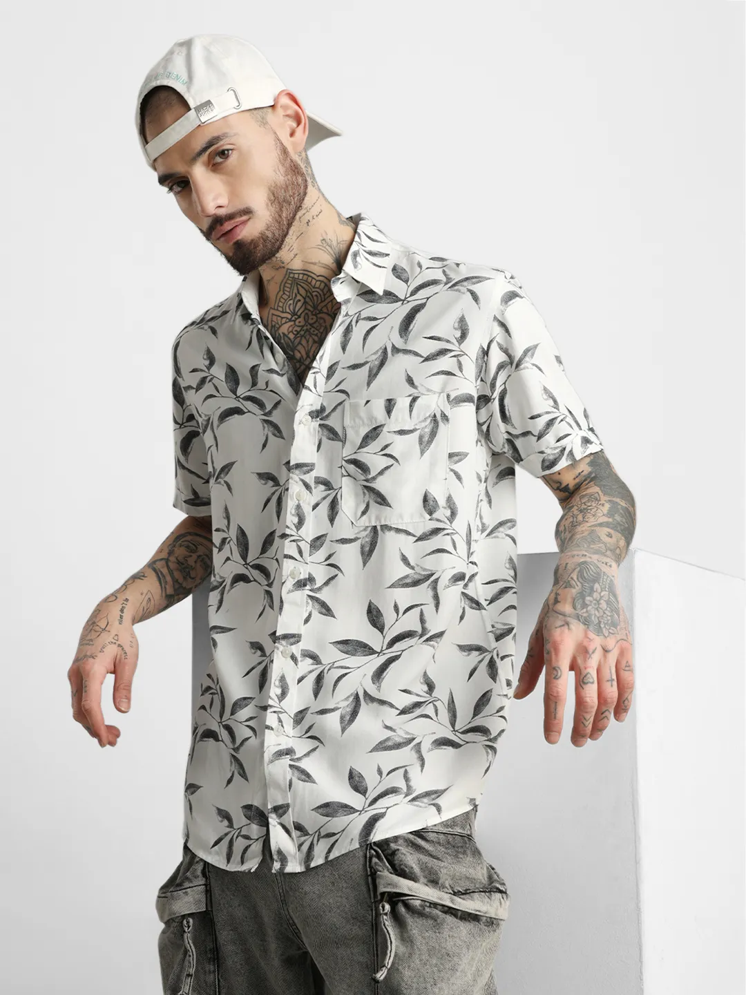 Summer Travel White Printed Shirt - Image 3