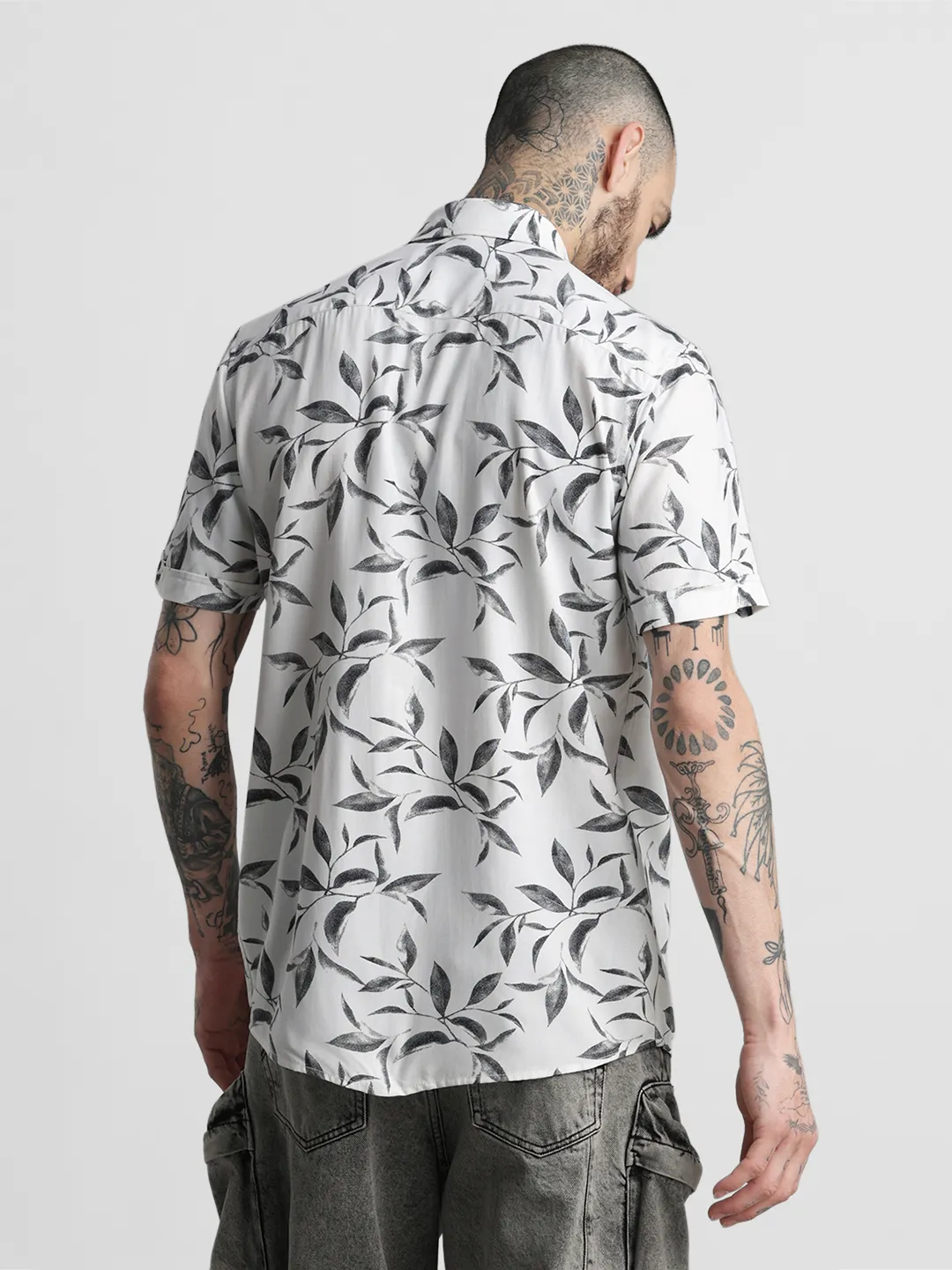 Summer Travel White Printed Shirt - Image 4