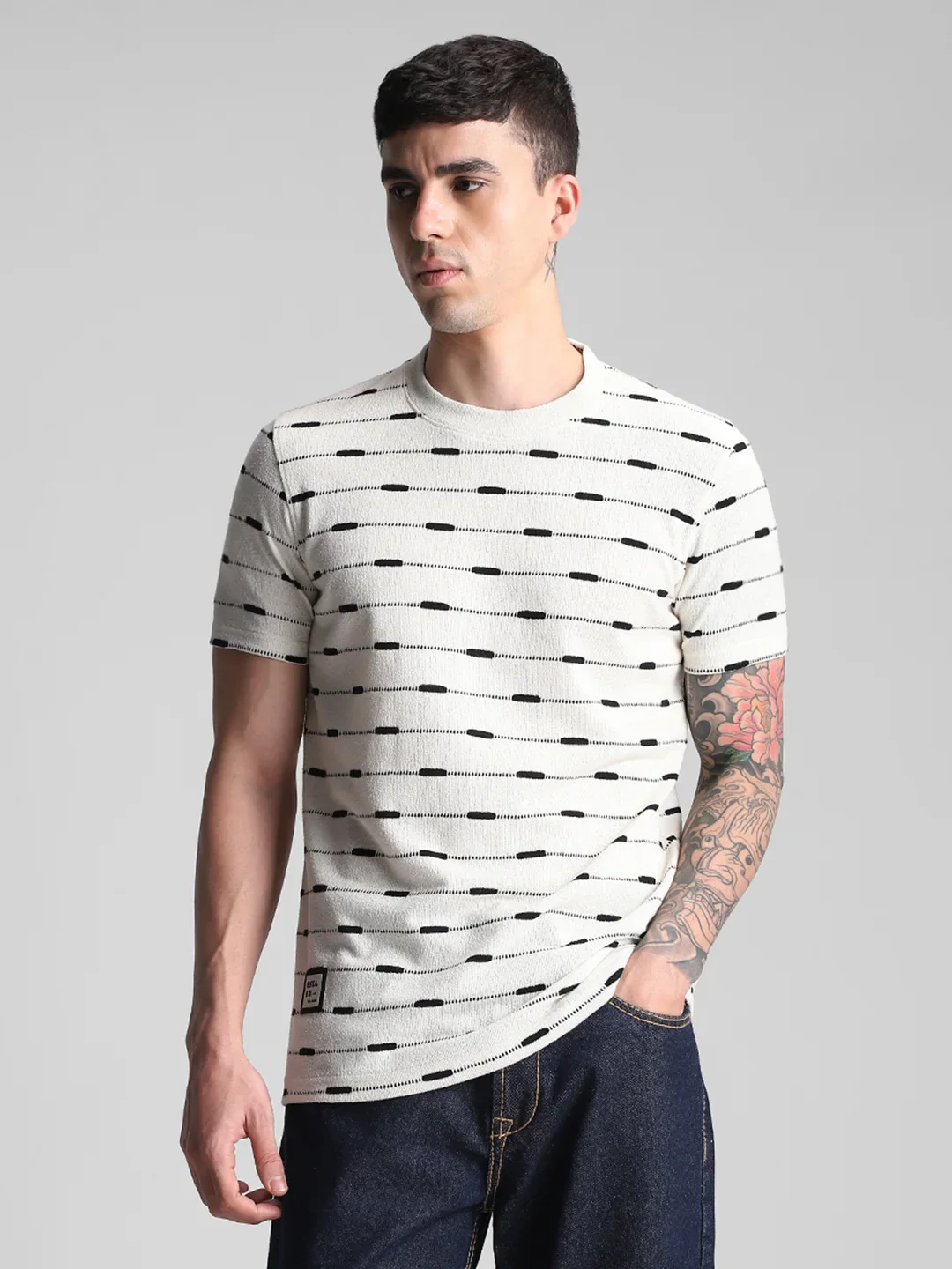 Off White Black Textured Crew Neck T-Shirt - Image 5