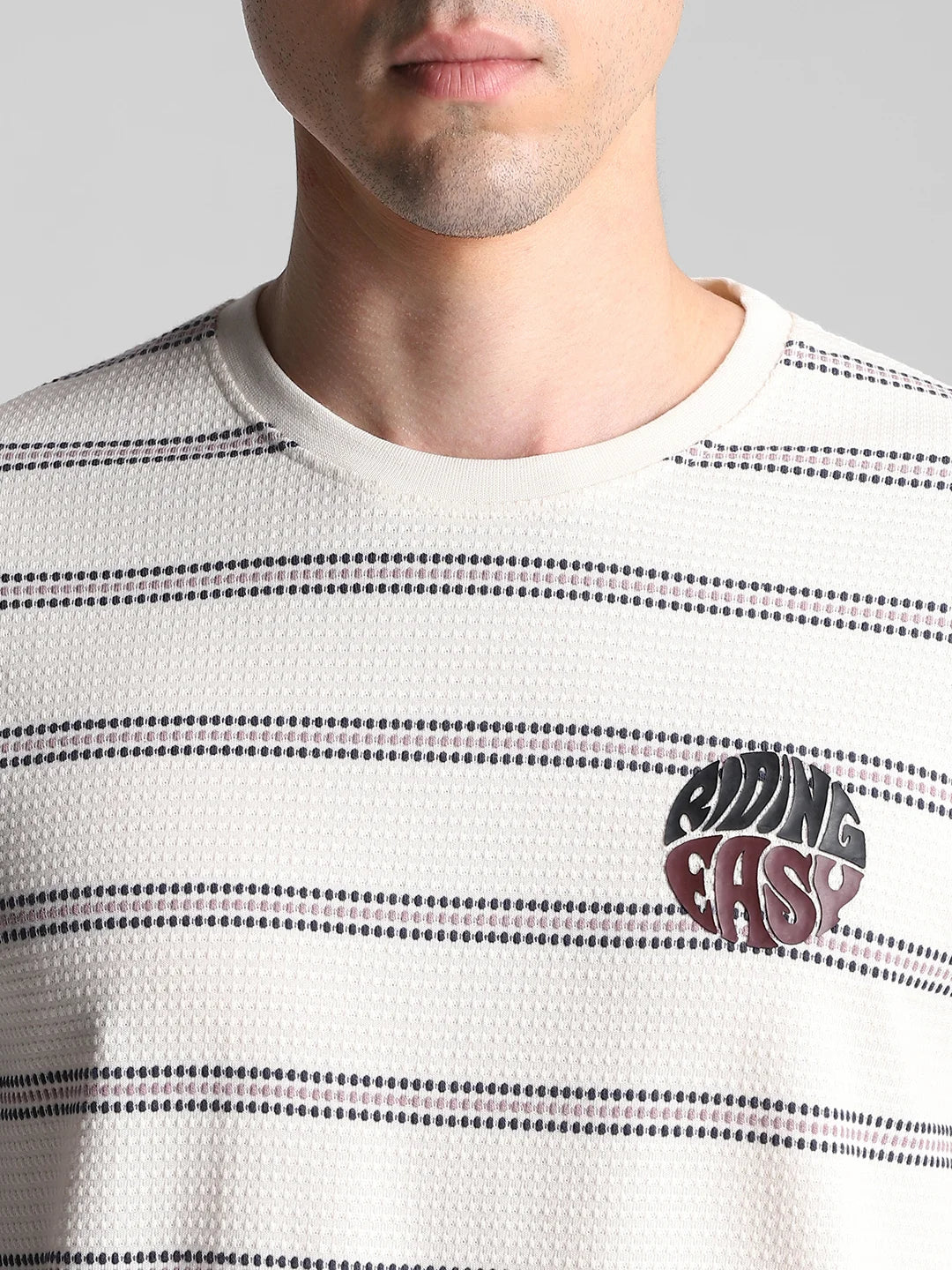Off White Striped Crew Neck T-Shirt - Image 3