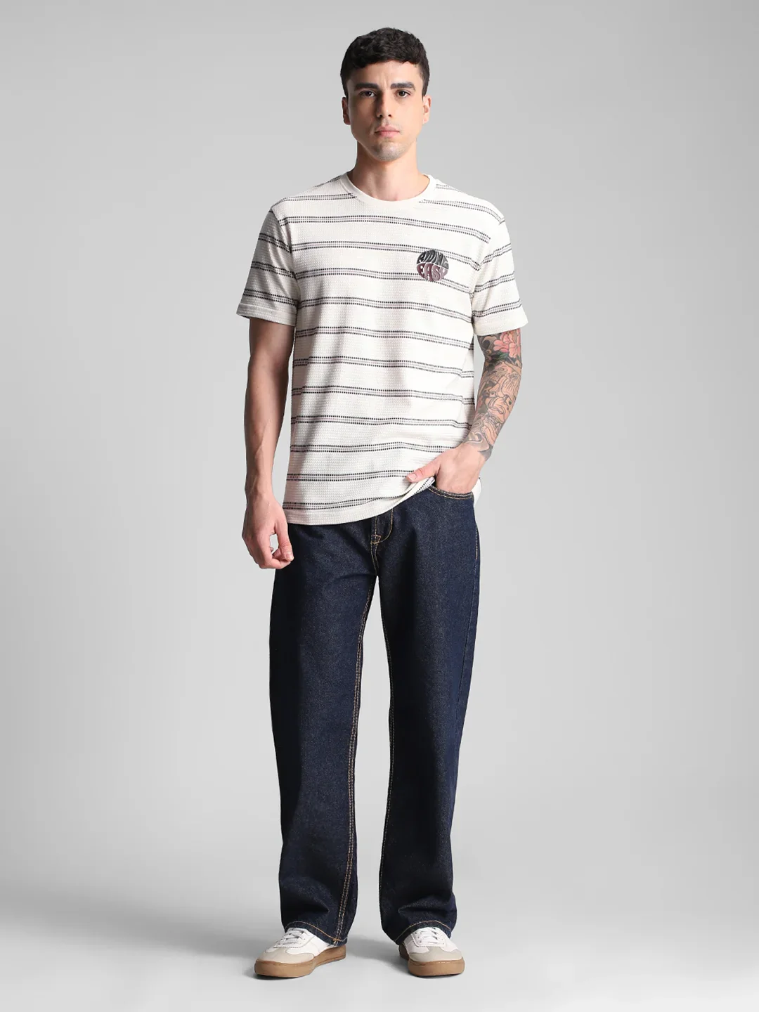 Off White Striped Crew Neck T-Shirt - Image 7